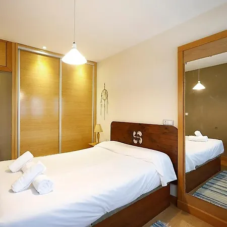 Апартаменти Bright 2 Bedrooms And 2 Bathrooms, Balcony And Views