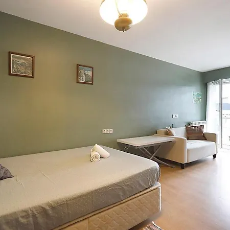 Bright 2 Bedrooms And 2 Bathrooms, Balcony And Views *
